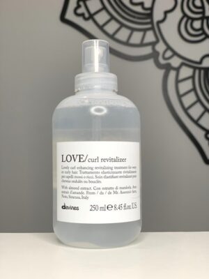 Спрей LOVE CURL Revitalizer Davines